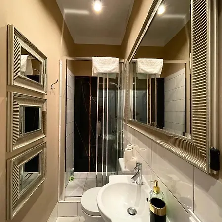 Cloud 9 King Size Bed-old Town View *