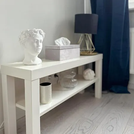 Cloud 9 King Size Bed-old Town View