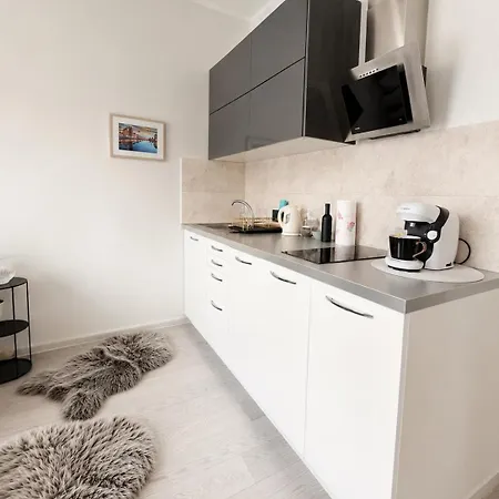 Cloud 9 Ogarna King Size Bed-old Town View *