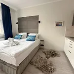 Daire Cloud 9 King Size Bed-old Town View