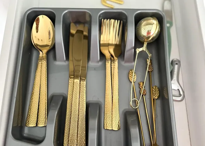 Cloud 9 King Size Bed-old Town View Апартаменты *